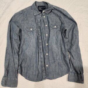 American Eagle Outfitters Denim Long Sleeve Button Up